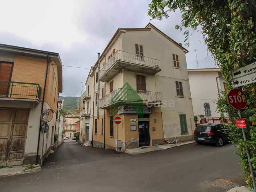 Immagine 1 di Appartamento in vendita  in via Cavour a Montorio Al Vomano