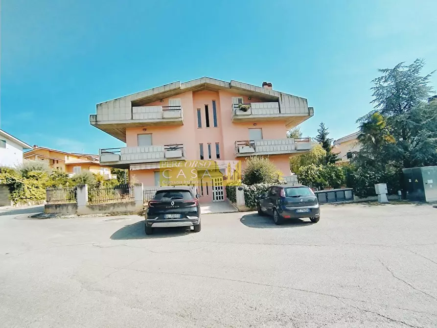 Immagine 1 di Appartamento in vendita  in Via Giorgio Perlasca a Teramo