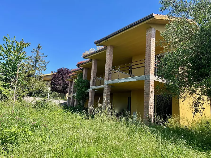 Immagine 1 di Villa in vendita  in Vaiano a Castiglione In Teverina