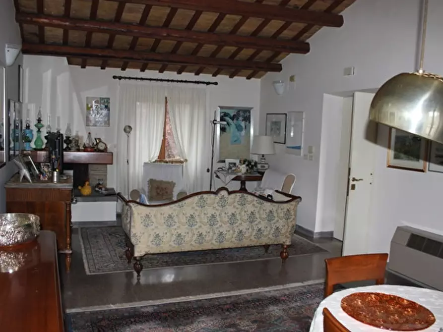 Immagine 1 di Villa in vendita  a Castel Di Lama