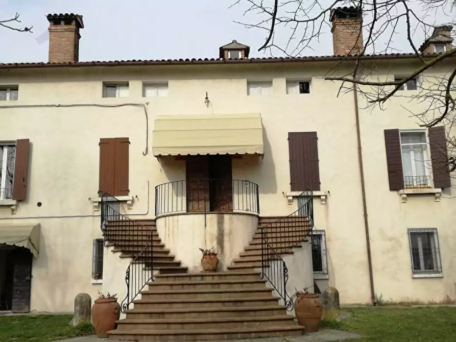 Immagine 1 di Appartamento in vendita  in VIA RAVENNA a Ferrara