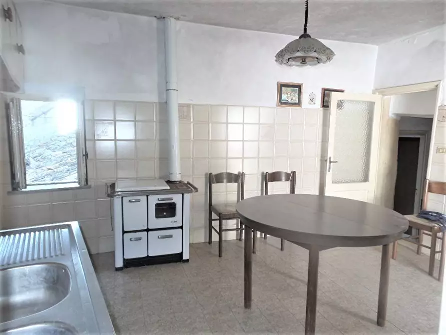 Immagine 1 di Appartamento in vendita  in VIA SANT EGIDIO a Caprarola