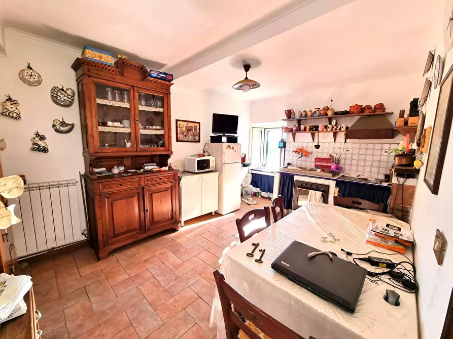 Immagine 1 di Appartamento in vendita  in via Taddeo Zuccari a Caprarola