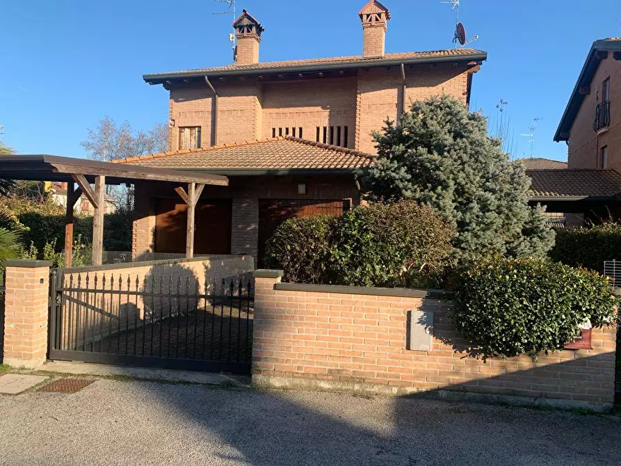 Immagine 1 di Villa in vendita  in Via Dei Calzolai a Ferrara