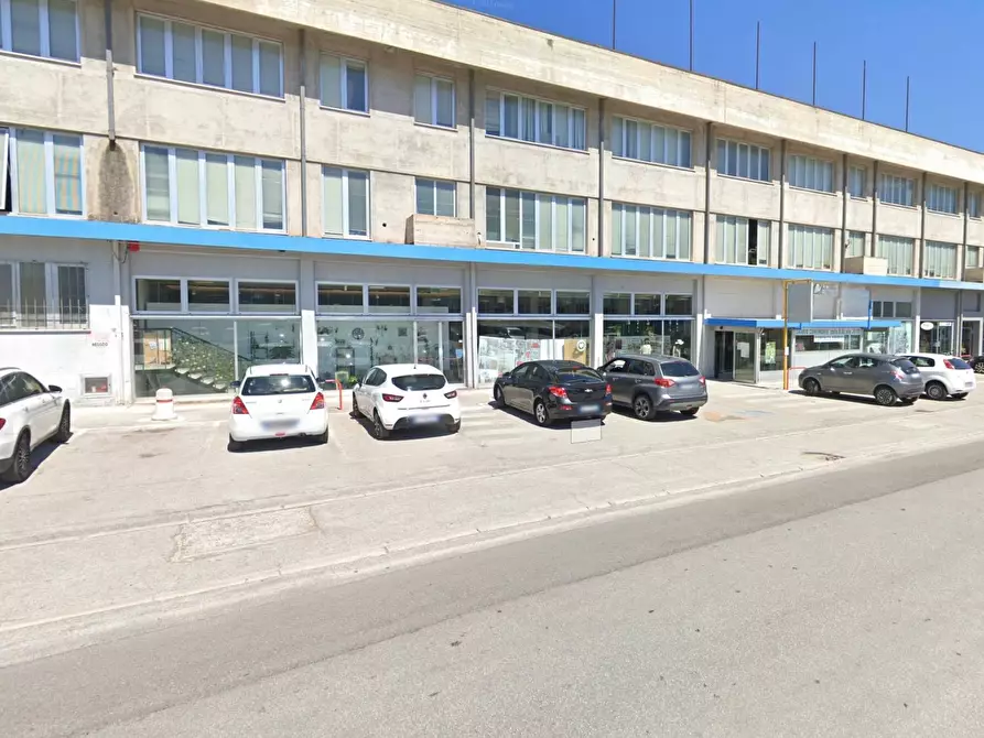 Immagine 1 di Posto auto in vendita  in VIA BUOZZI a Fabriano