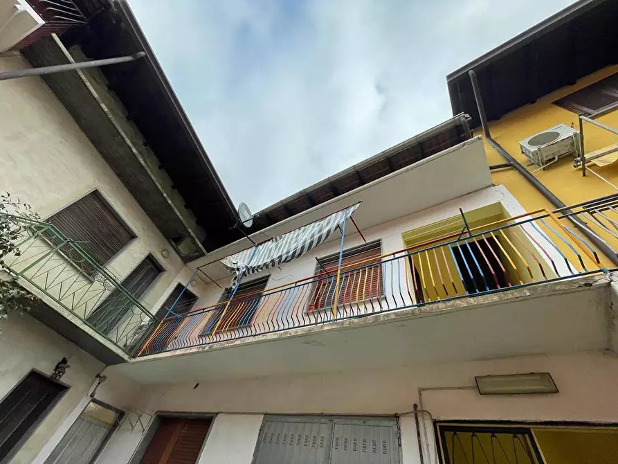 Immagine 1 di Appartamento in vendita  in Via Gramsci a Bellinzago Novarese