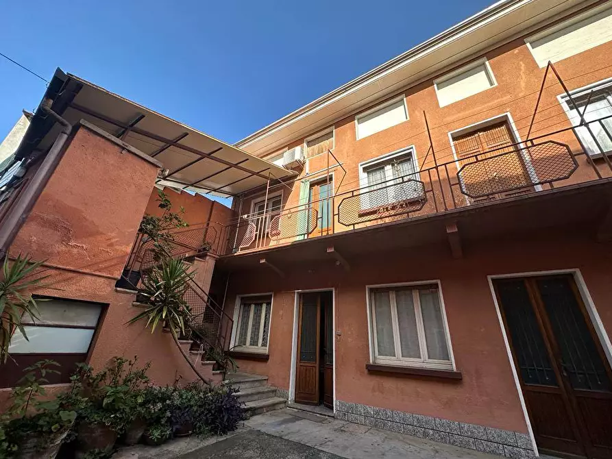 Immagine 1 di Appartamento in vendita  in VIA MARCONI a Oleggio