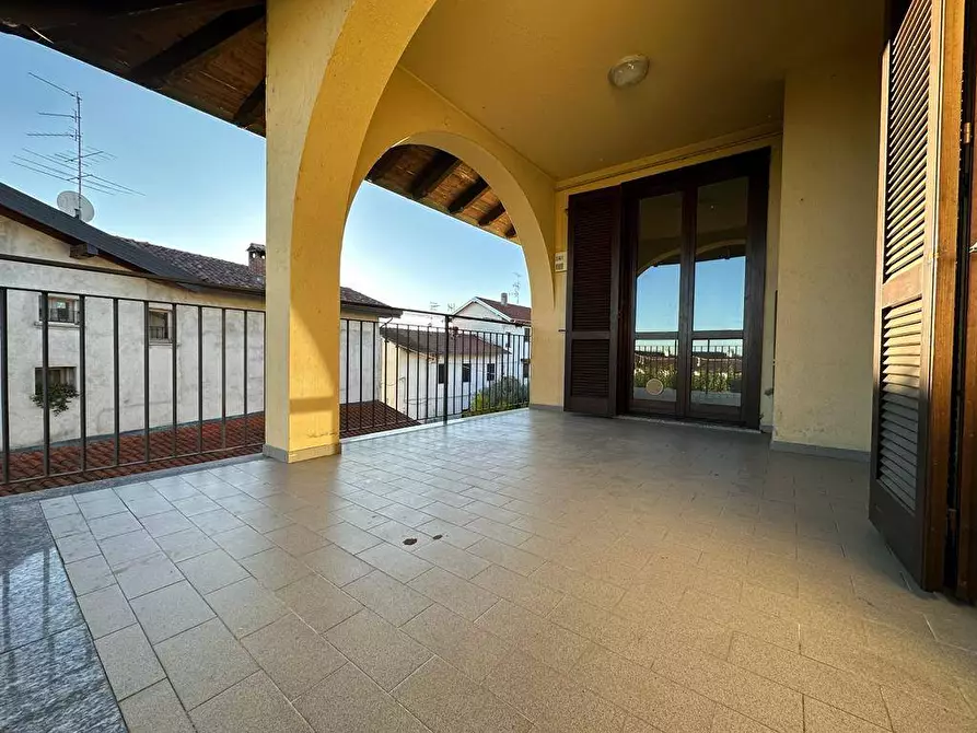 Immagine 1 di Appartamento in vendita  in via sempione a Borgo Ticino