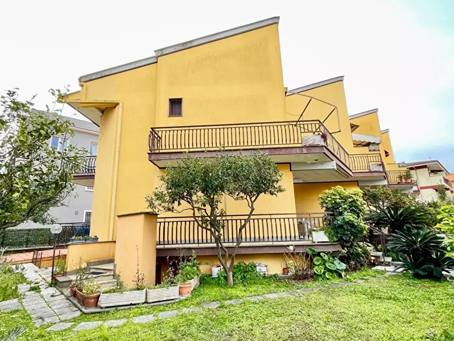 Immagine 1 di Villa in vendita  in Via Capo Bonifati a Roma