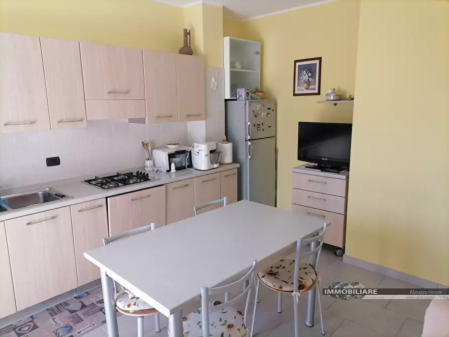 Immagine 1 di Appartamento in vendita  a Alba Adriatica