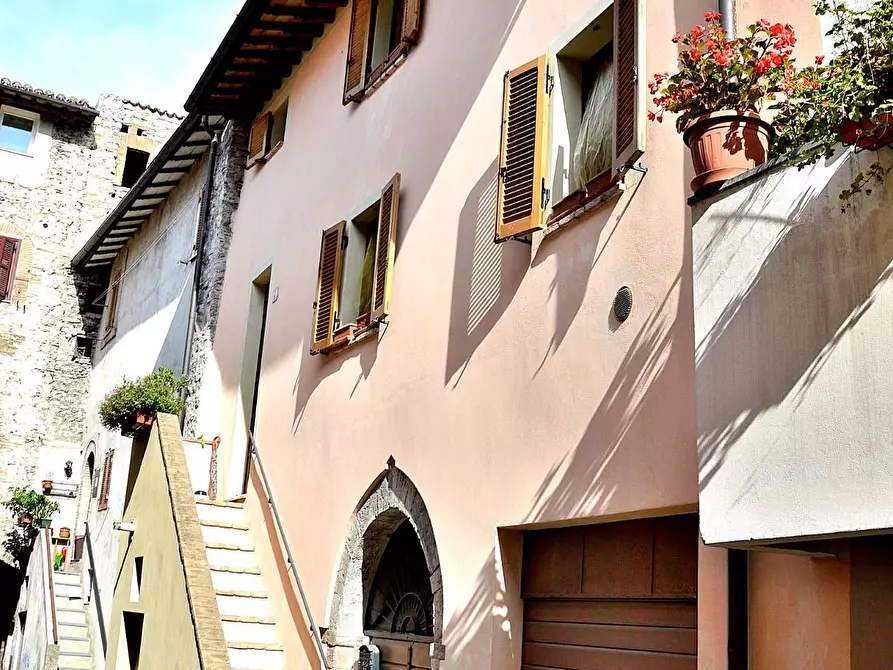 Immagine 1 di Appartamento in vendita  in Spoleto a Spoleto