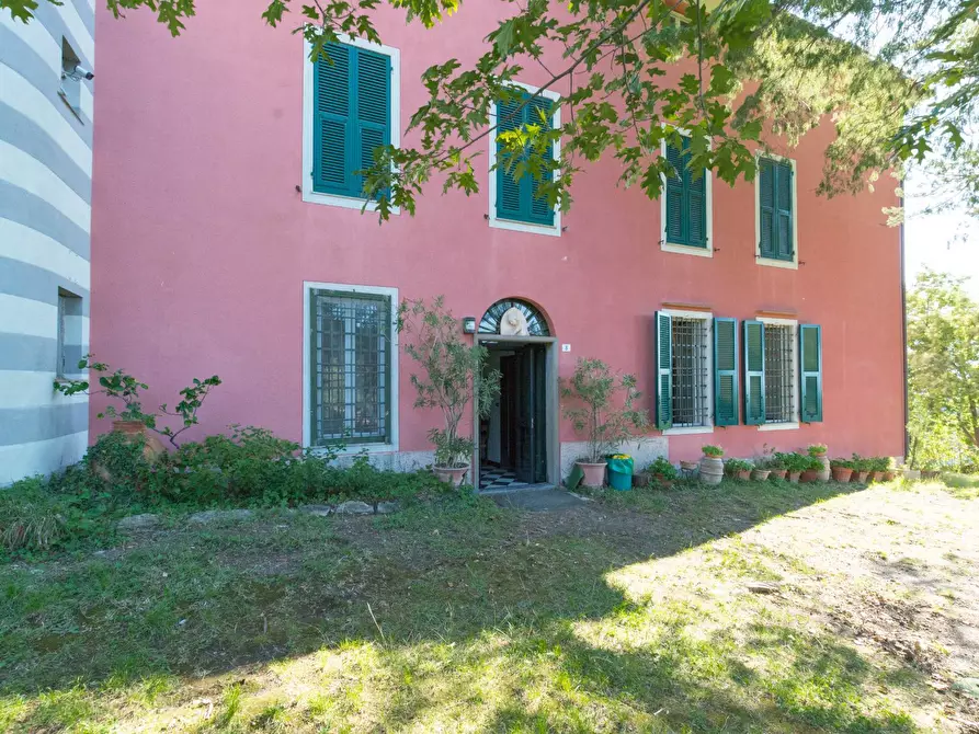 Immagine 1 di Rustico / casale in vendita  in Località San Lorenzo a Avegno