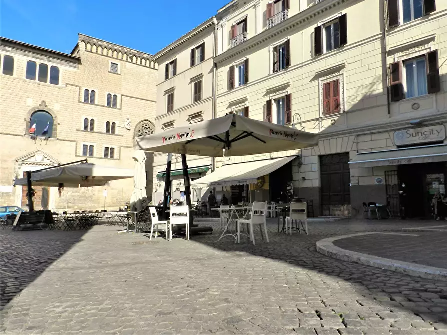 Immagine 1 di Attività commerciale in vendita  in Piazza Cavour a Tarquinia