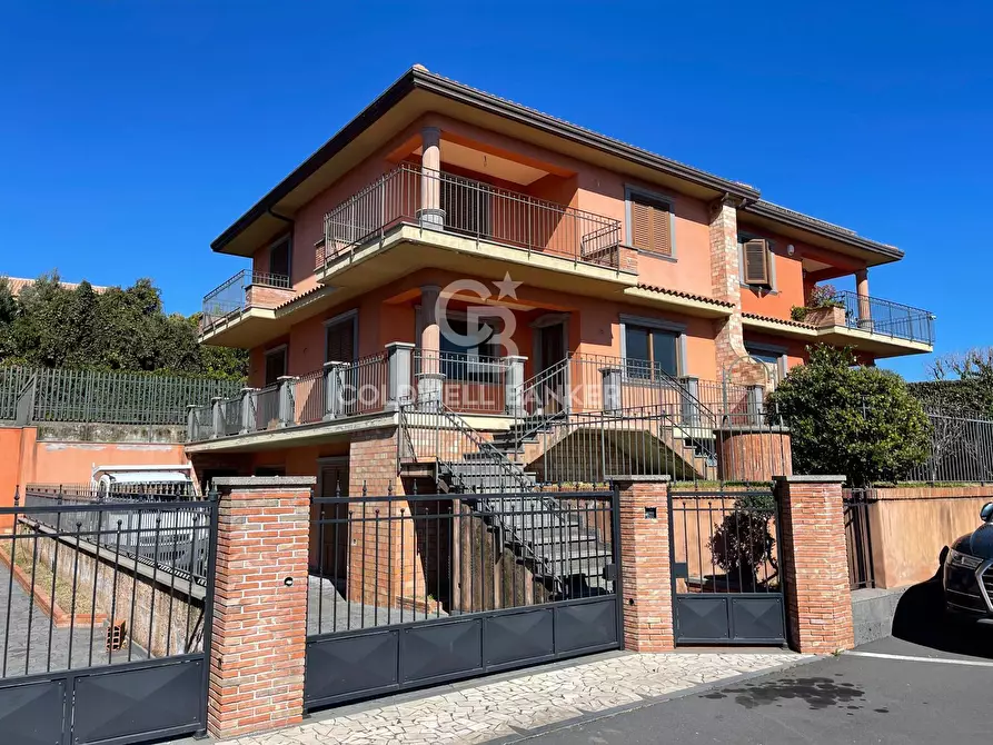 Immagine 1 di Villa in vendita  in Via piave a San Gregorio Di Catania