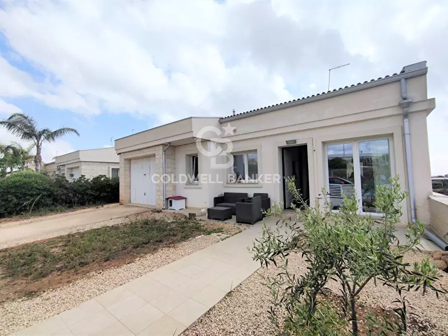 Immagine 1 di Villa in vendita  in Via Lampedusa a Vittoria