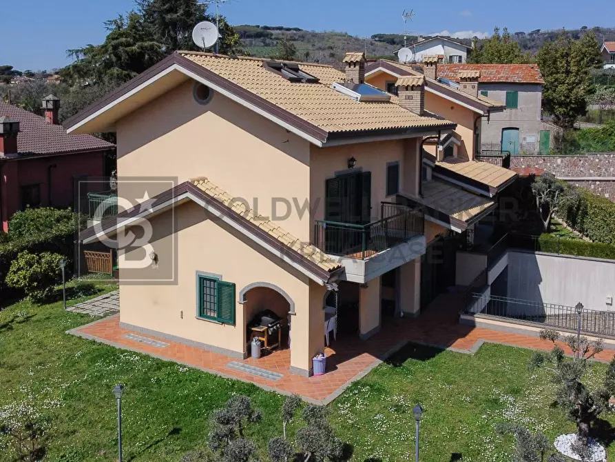 Immagine 1 di Villa in vendita  in Via del Fosso Mariano a Grottaferrata