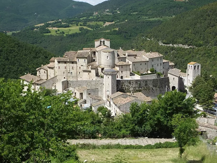 Immagine 1 di Terreno edificabile in vendita  in Vallo di Nera a Poggiodomo