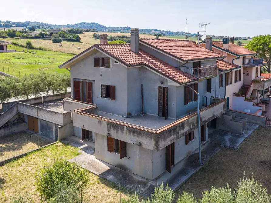 Immagine 1 di Villa in vendita  in Strada Santa Barbara a Monte Cerignone