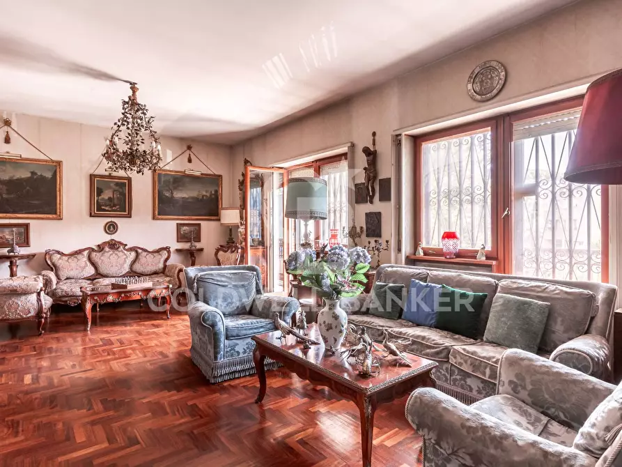 Immagine 1 di Appartamento in vendita  in Via Del Prato Della Signora a Roma