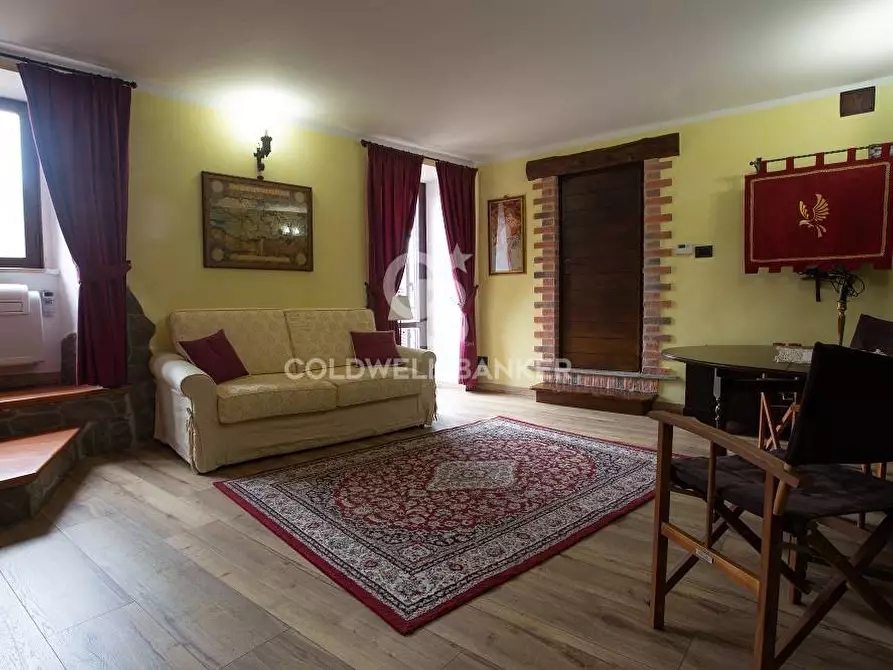 Immagine 1 di Appartamento in vendita  in Via Garibaldi a Nepi