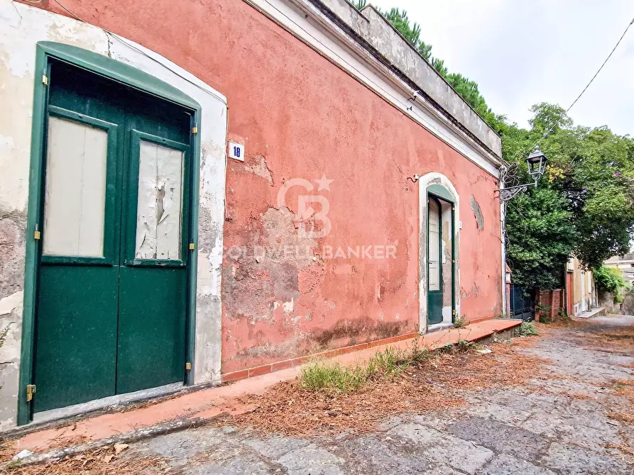Immagine 1 di Villa in vendita  in Viscalori a Viagrande