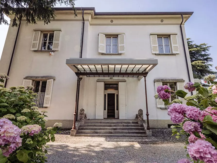 Immagine 1 di Villa in vendita  in Via Della Costa a Barni