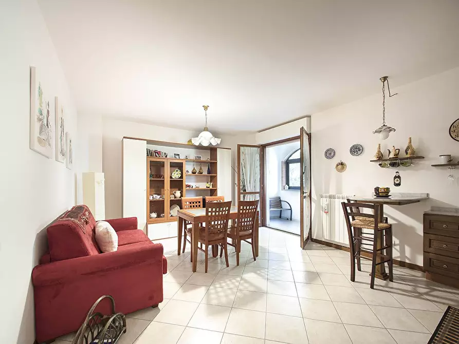 Immagine 1 di Appartamento in vendita  in Via Angelo Ioppi a Viterbo