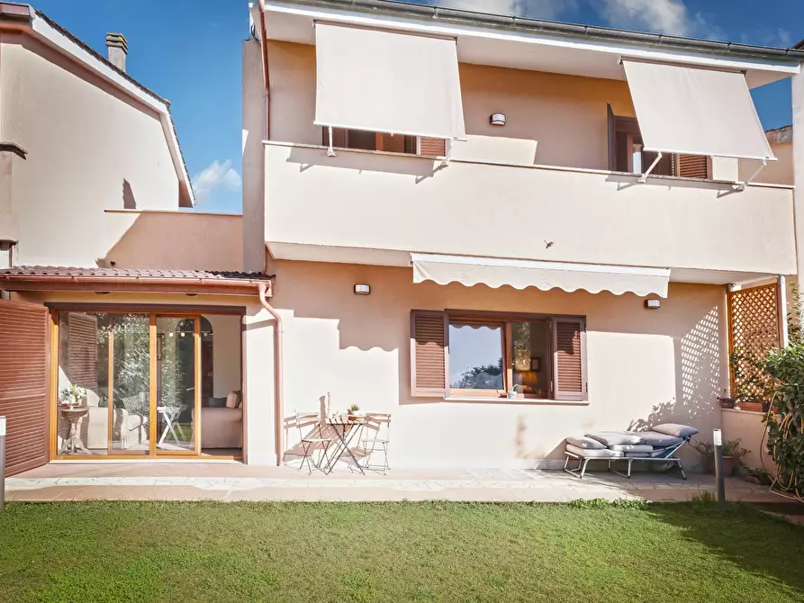 Immagine 1 di Villa in vendita  in Via Pierluigi Nervi a Campagnano Di Roma