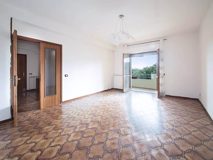 Immagine 1 di Appartamento in vendita  in via bachelet a Bassano In Teverina