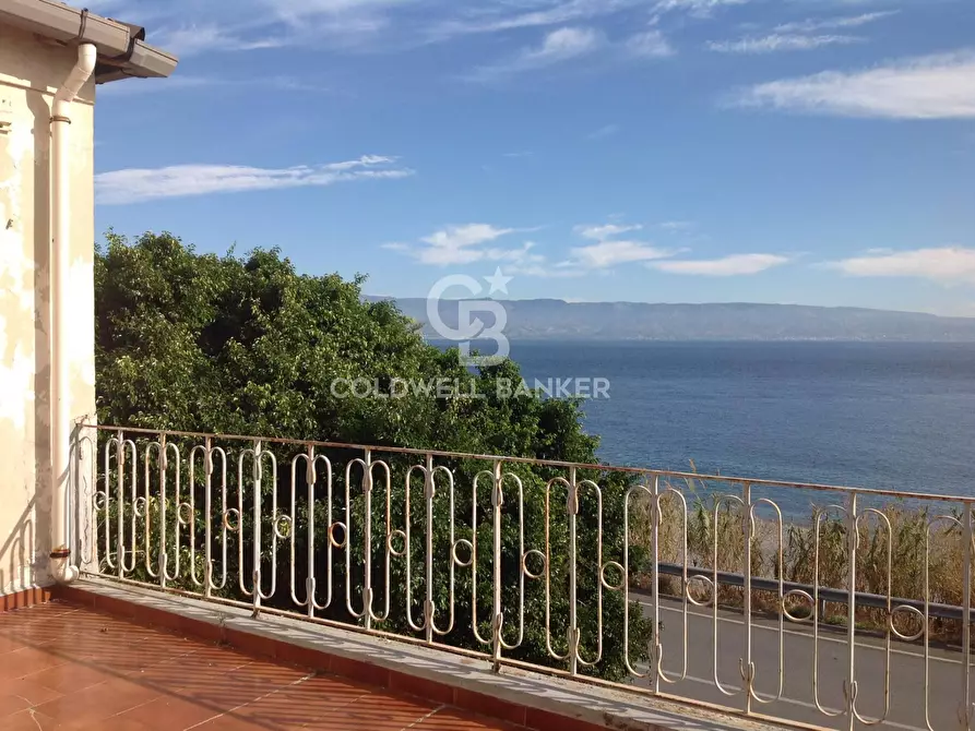 Immagine 1 di Villa in vendita  in Via Nazionale a Messina