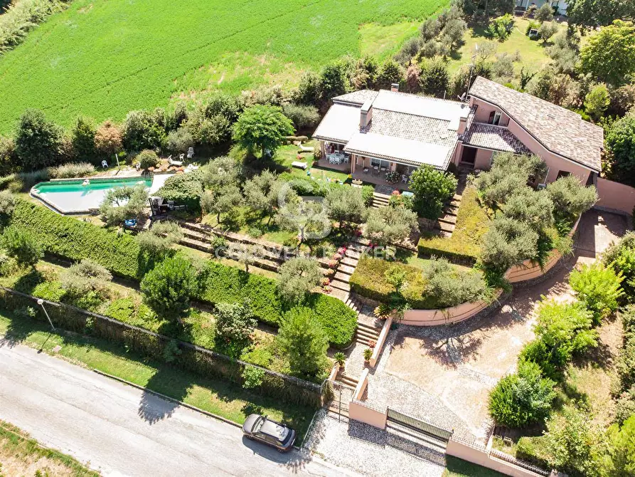 Immagine 1 di Villa in vendita  in Via Giovanna D'Arco a Misano Adriatico
