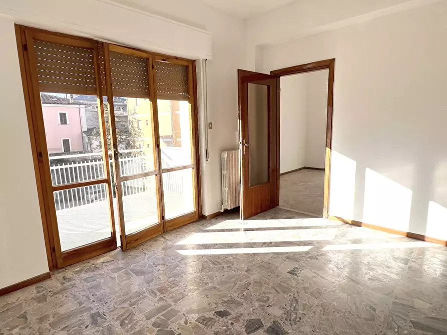 Immagine 1 di Appartamento in vendita  in via valle a Sulmona