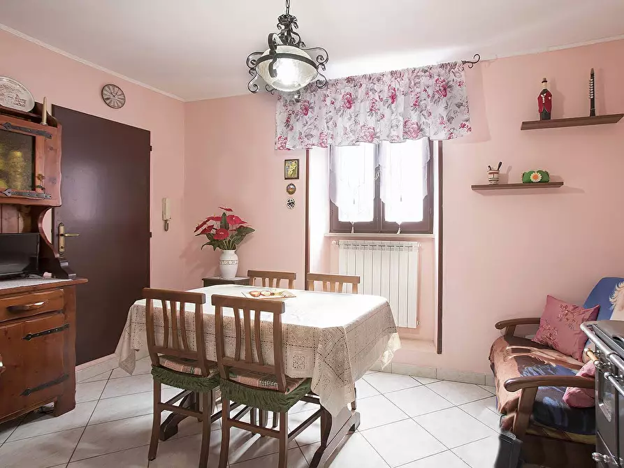 Immagine 1 di Appartamento in vendita  in Strada Corsia a Bassano In Teverina