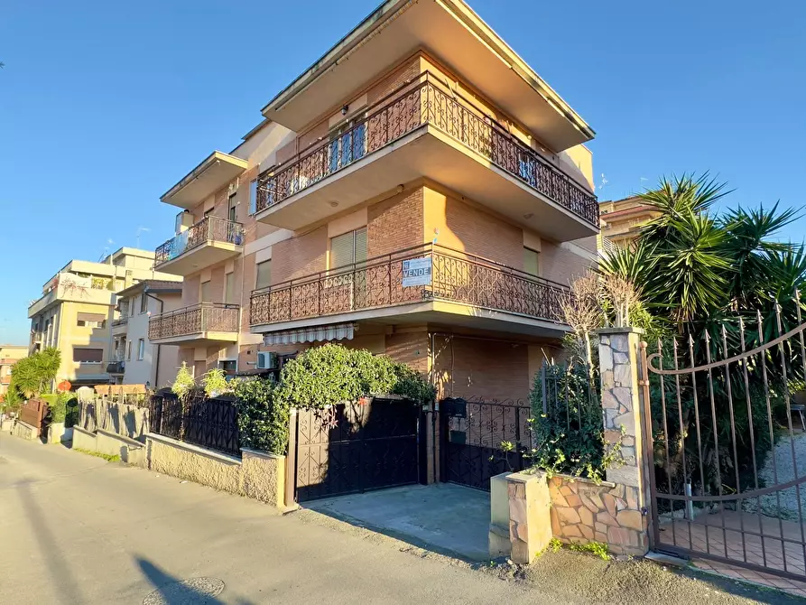 Immagine 1 di Appartamento in vendita  in via panaro a Monterotondo