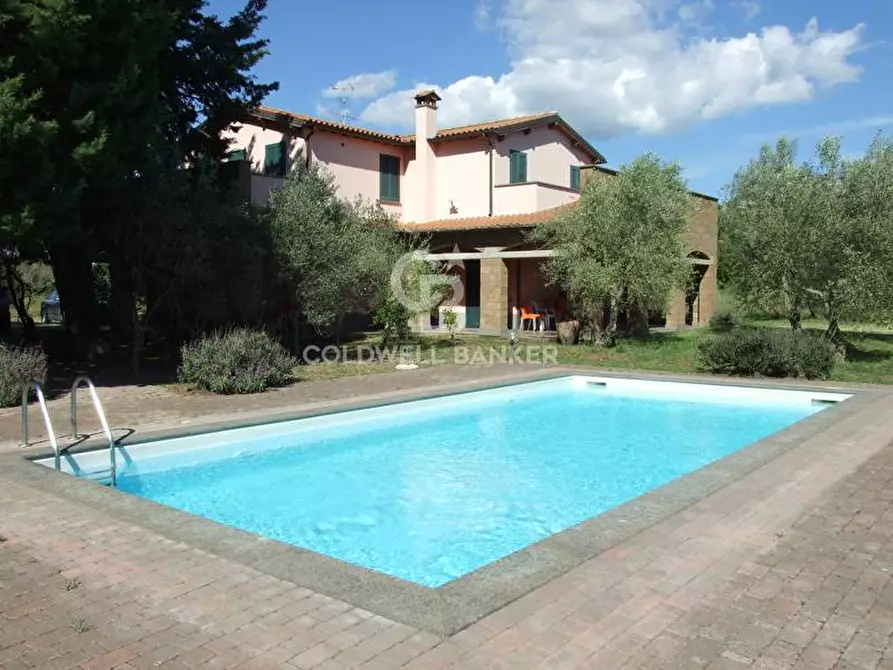 Immagine 1 di Villa in vendita  in Strada Sambuchete a Viterbo