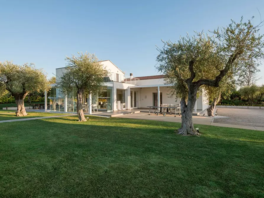 Immagine 1 di Villa in affitto  a Alghero