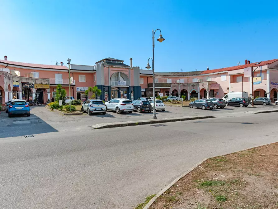 Immagine 1 di Posto auto in vendita  in via Velia a Alfano