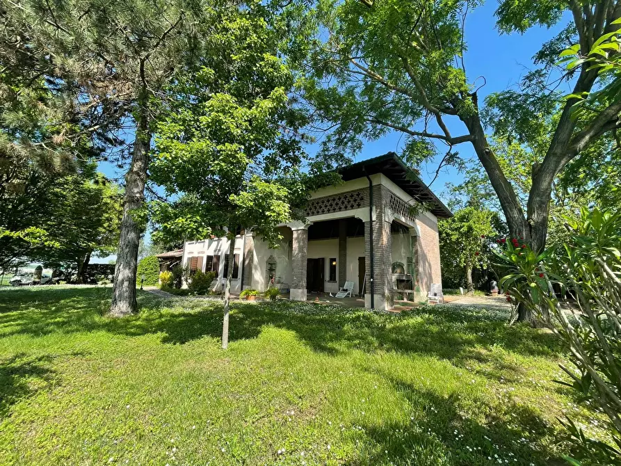 Immagine 1 di Villa in vendita  a Commessaggio