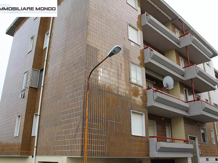 Immagine 1 di Appartamento in vendita  a Portocannone