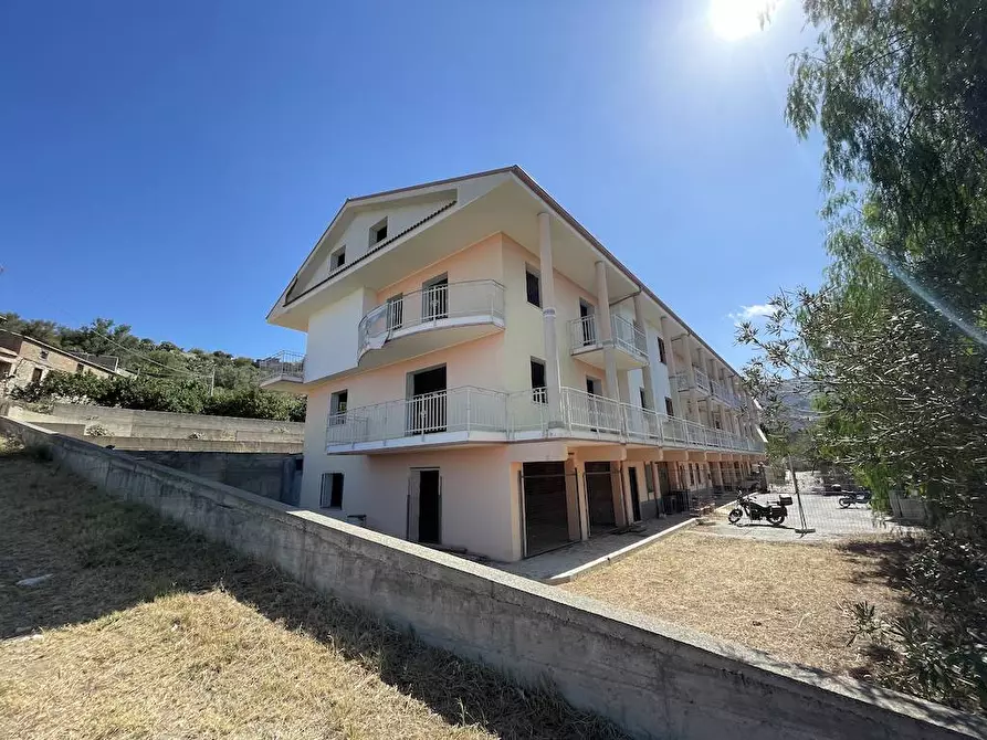 Immagine 1 di Villa in vendita  in via Macellari Inferiore a Reggio Di Calabria