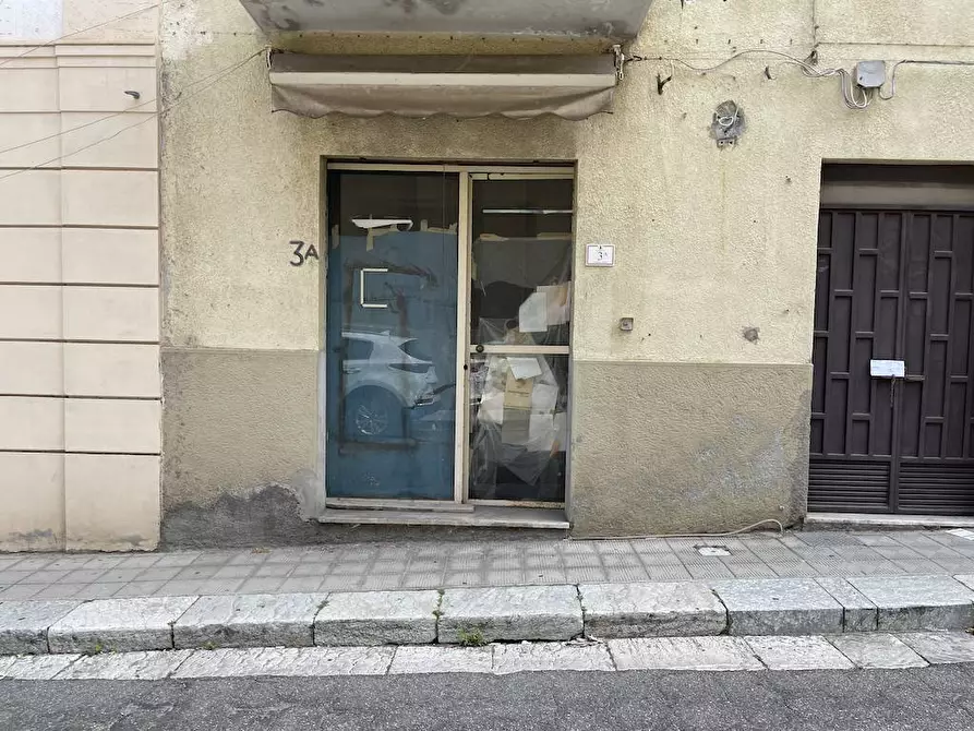 Immagine 1 di Locale commerciale in affitto  in via Musella a Reggio Di Calabria