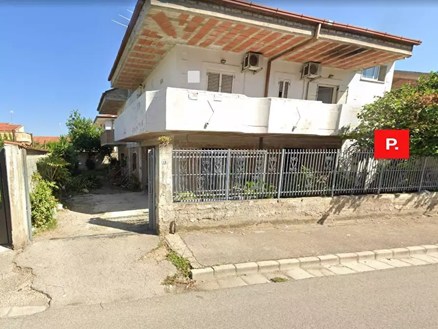 Immagine 1 di Villa in vendita  in Via Cimarosa a Camigliano