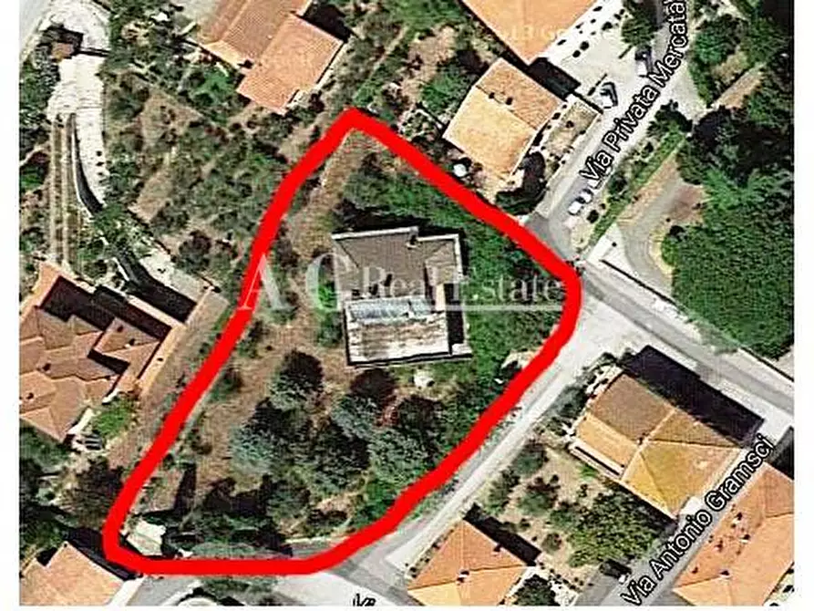Immagine 1 di Villa in vendita  a Campagnatico