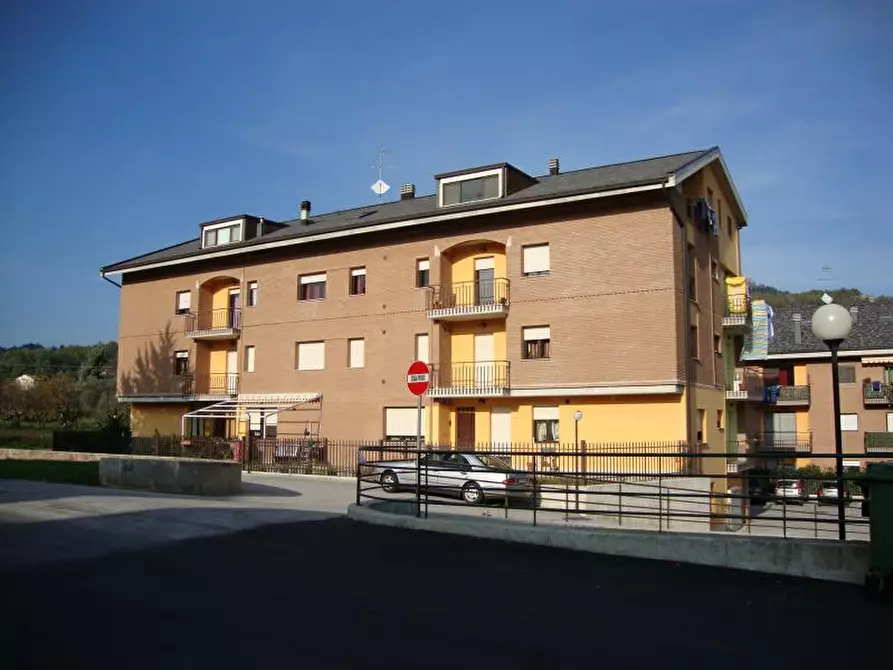 Immagine 1 di Appartamento in vendita  in via Roma a Busso