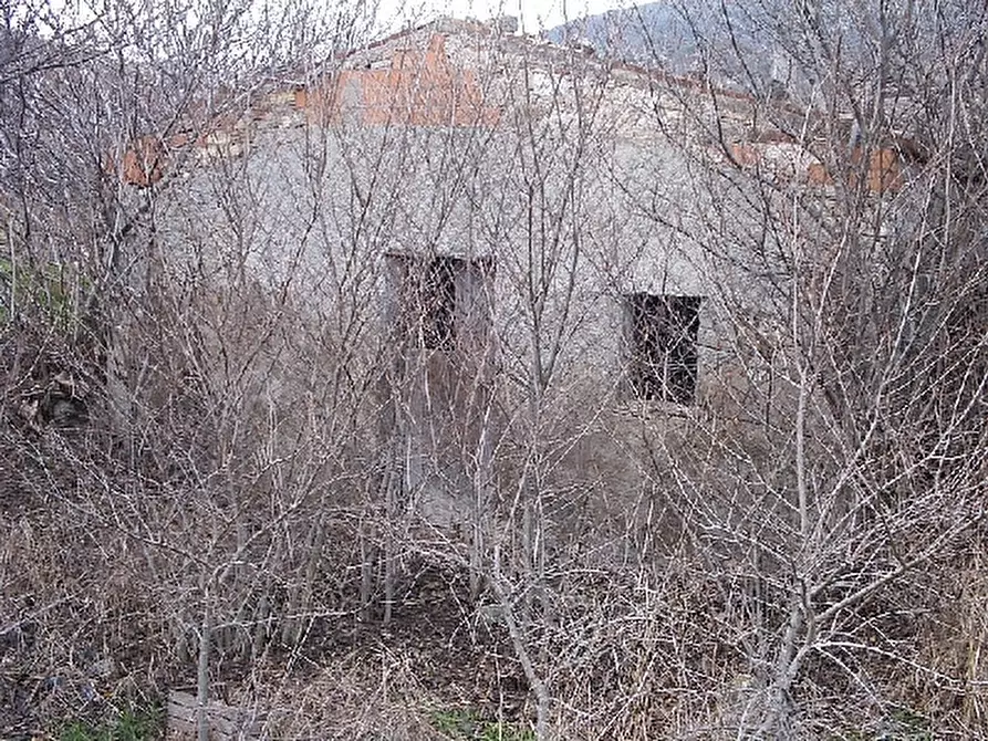Immagine 1 di Rustico / casale in vendita  a Acquaviva Collecroce