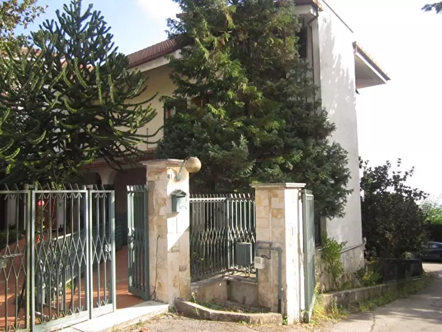 Immagine 1 di Villa in vendita  in via delle Frasche a Campobasso