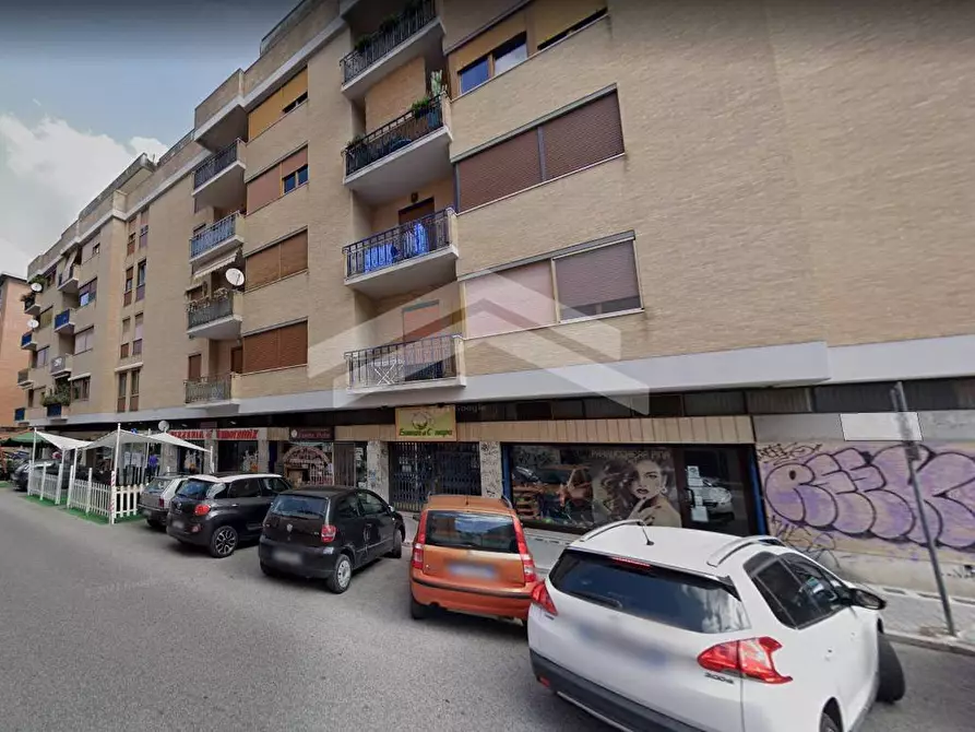Immagine 1 di Locale commerciale in affitto  in Via Mons. Bologna a Campobasso