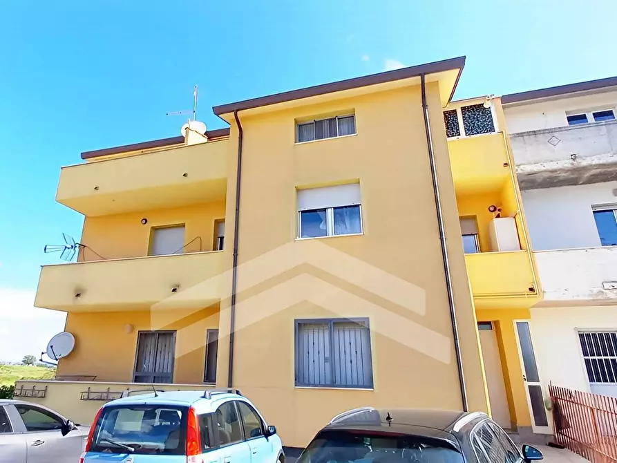 Immagine 1 di Appartamento in vendita  in Via Leopardi a Busso