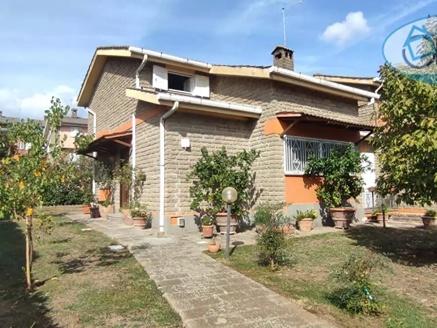 Immagine 1 di Villa in vendita  in Via Cordelli a Manziana