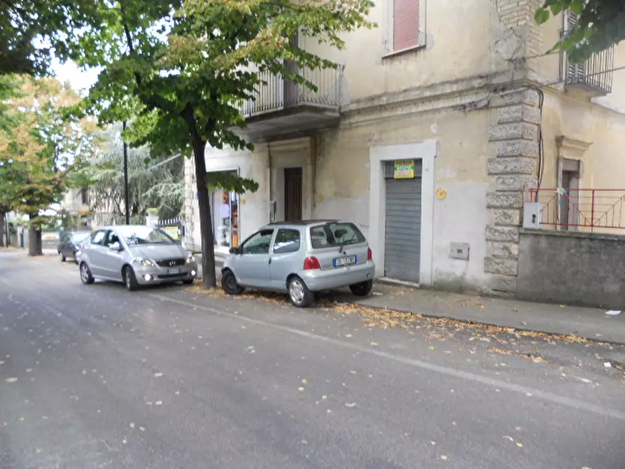 Immagine 1 di Locale commerciale in affitto  in Via D'Annunzio a Ancarano